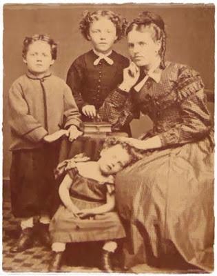 Fotografías post mortem, una vieja y morbosa costumbre.