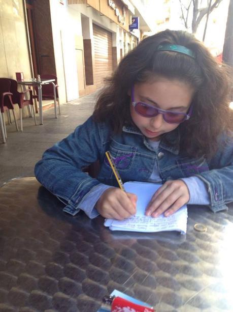 andar, caminar, running, helado, deporte, vacaciones escolares, rutina, foto del día, escribir cuentos, leer libros, lectura, escritura, deberes, diversión, niños, comprar, zapatos, zapatos infantiles, sandalias, zapatop, blog diario, solo yo, blog solo yo, peluches, venta, wallapop, moros y cristianos, Alcoly, zafarrancho, limpieza, ama de casa, biblioteca, album ilustrado, cuentos, libros, 