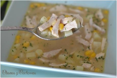Sopa de pollo y maíz dulce