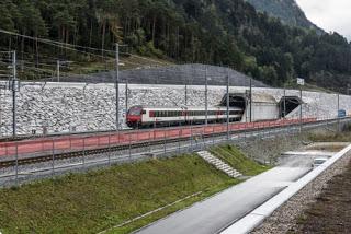 Descubrimiento dentro del túnel ferroviario más largo del mundo