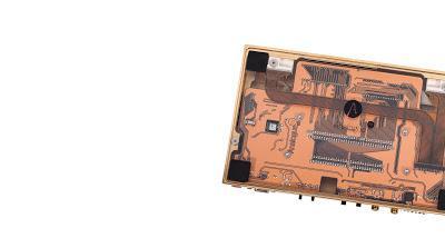 Analogue se supera a sí misma con un clon de la NES bañada en oro de 24 kilates