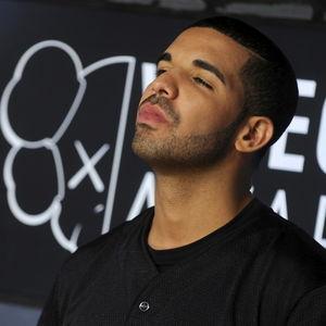 Drake publica dos nuevos singles junto a pesos pesados de la música