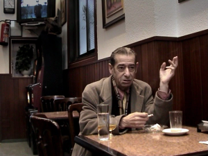 vlcsnap-2010-07-02-11h07m44s2 Pequeño recorrido por las afueras del cine español: Santiago Aguilar, mucho más que “La Cuadrilla menos uno”.