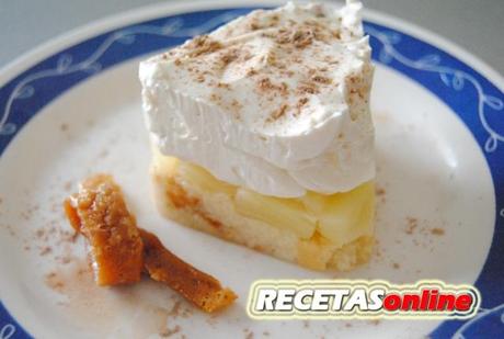 Semifrío de piña con mousse de limón - Recetas de cocina RECETASonline