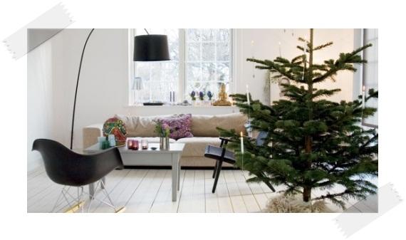 Sencilla Navidad en un salón danés