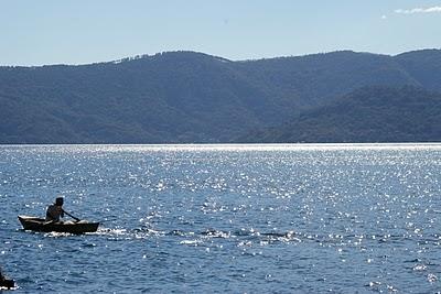 Lago de Coatepeque, calma transparente