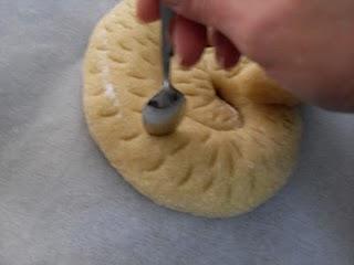 ANGUILA DE MAZAPÁN DE CABELLO DE ÁNGEL