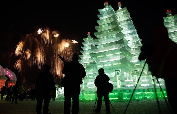 Festival Internacional De Hielo y Nieve en Harbin  2009  luz arte  hielo