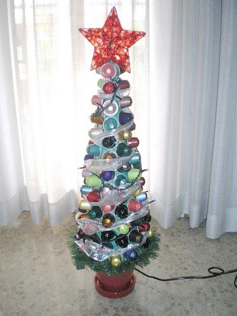 El árbol de navidad de cápsulas de Nespresso de Louise