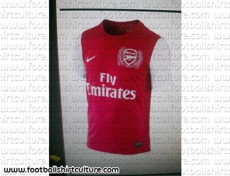 Camiseta de local del Arsenal; temporada 2011-2012 (?)