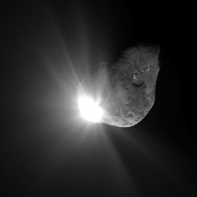 El equipo de Stardust-NExT estira el tanque de combustible para sobrevolar Temple 1