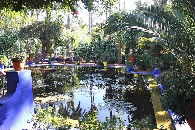 Yves Saint Laurent en los Jardin Majorelle