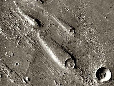 Reconstruyendo la historia de los lagos marcianos