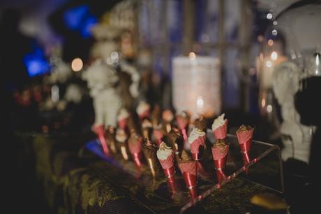LAIA y  EDGAR: UNA ELEGANTE BODA CON CHISTERA
