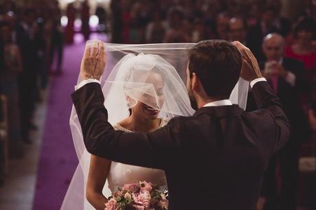 LAIA y  EDGAR: UNA ELEGANTE BODA CON CHISTERA
