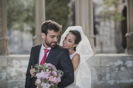 LAIA y  EDGAR: UNA ELEGANTE BODA CON CHISTERA