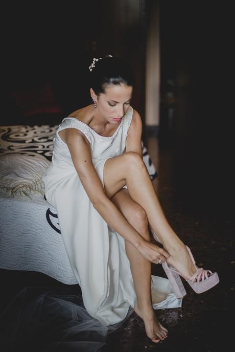 LAIA y  EDGAR: UNA ELEGANTE BODA CON CHISTERA