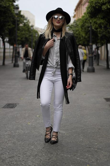 BLACK & WHITE BLACK & WHITE