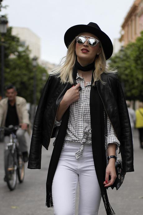 BLACK & WHITE BLACK & WHITE