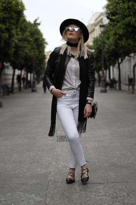 BLACK & WHITE BLACK & WHITE