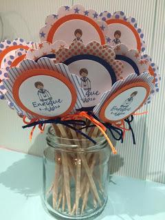 Recordatorios y detalles de comunión niño