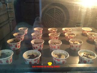 MAGDALENAS CON TROCITOS DE CHOCOLATE