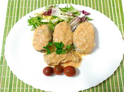 Merluza en salsa de almendras Merluza en salsa de almendras