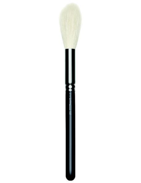 MAC_MineralizeSkinfinishPinwheels_137LongBlendingBrush_TT_white_300dpiCMYK