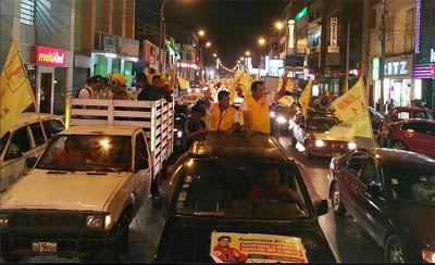 LA CARAVANA REBELDE PARALIZÓ HUACHO…