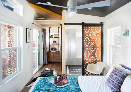 Un Home Tour diferente de una tiny mobile house