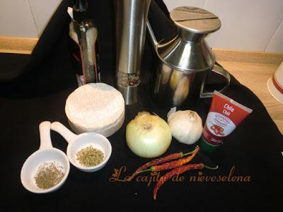 Queso marinado picante