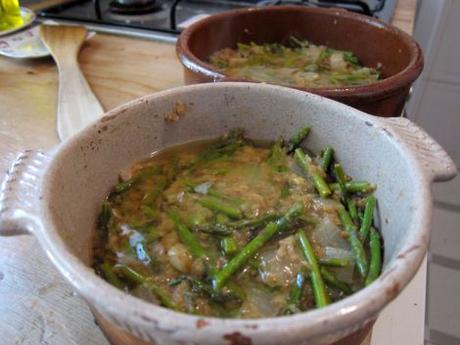 cazuela-de-esparragos-verdes-con-huevo-al-horno-08