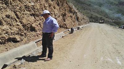 En Oyón: AVANZAN ASFALTADO DE CARRETERA PAMPA LIBRE - CAUJUL…