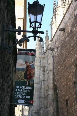 BARCELONA DE LUNES A VIERNES ENTRE EDIFICIOS Y EXPOSICIONES