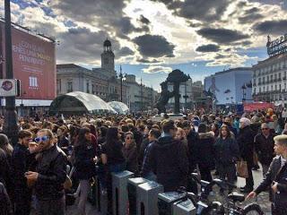 LOS ZOMBIS, NO SABEN QUE LO SON