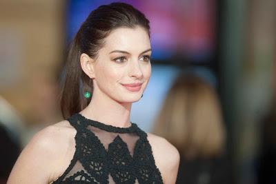 Anne Hathaway y Adam Shulman, papás de un niño