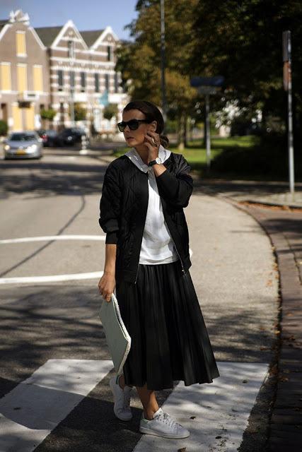 STREET STYLE INSPIRATION; PLEATED MIDI SKIRT.-