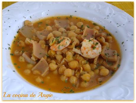 GARBANZOS CON SEPIA Y LANGOSTINOS (Olla GM)