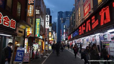 Tokio; la noche de Shinjuku y Kabukicho