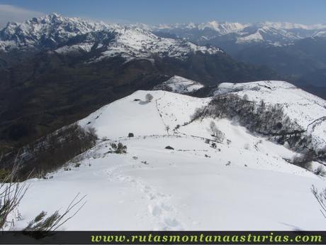 Descendiendo la Burra Blanca con nieve