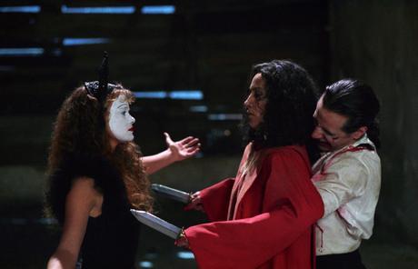 Santa-Sangre-film-cineyear