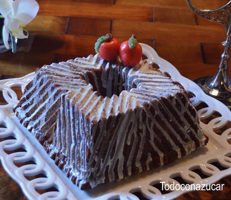 BUNDT CAKE DE MANZANA Y NUECES DE PECÁN