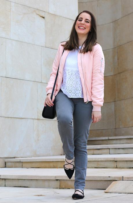 Outfit casual con mi bomber rosa