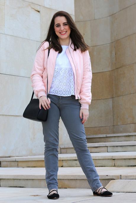 Outfit casual con mi bomber rosa