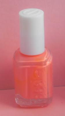 Color y tratamiento en tus uñas con ESSIE y Outletbelleza (Info, haul y review)