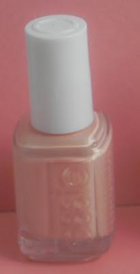 Color y tratamiento en tus uñas con ESSIE y Outletbelleza (Info, haul y review)