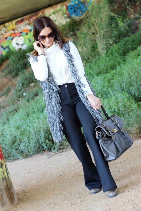 Look con chaleco de pelos y pantalones Oxygene