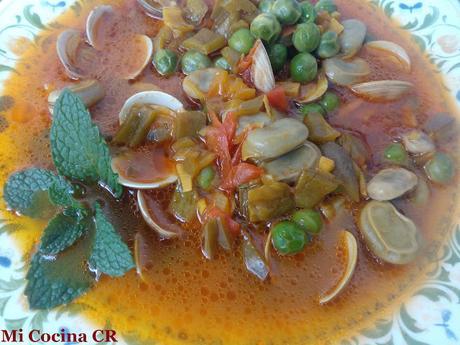 SOPA DE ALMEJAS CON HABAS Y CHICHAROS