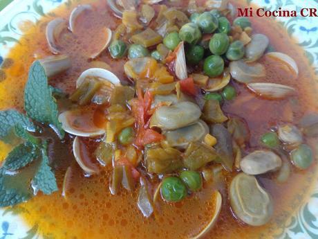 SOPA DE ALMEJAS CON HABAS Y CHICHAROS