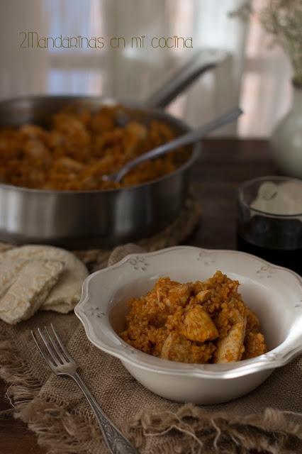 Pilaf de trigo bulgur con pollo. Receta turca